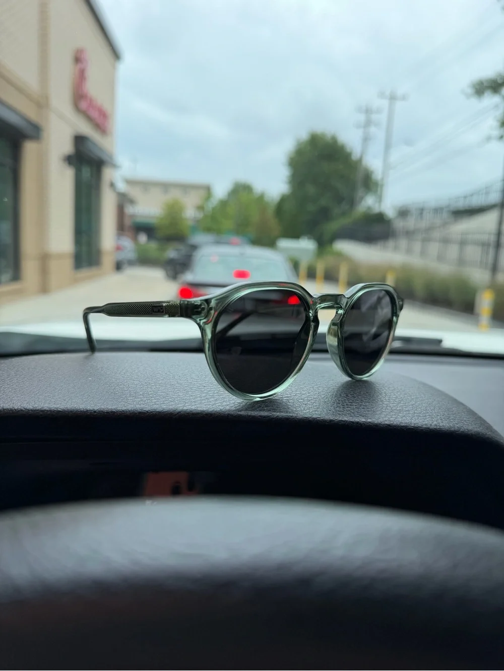Men's Round WMP eyewear sunglasses